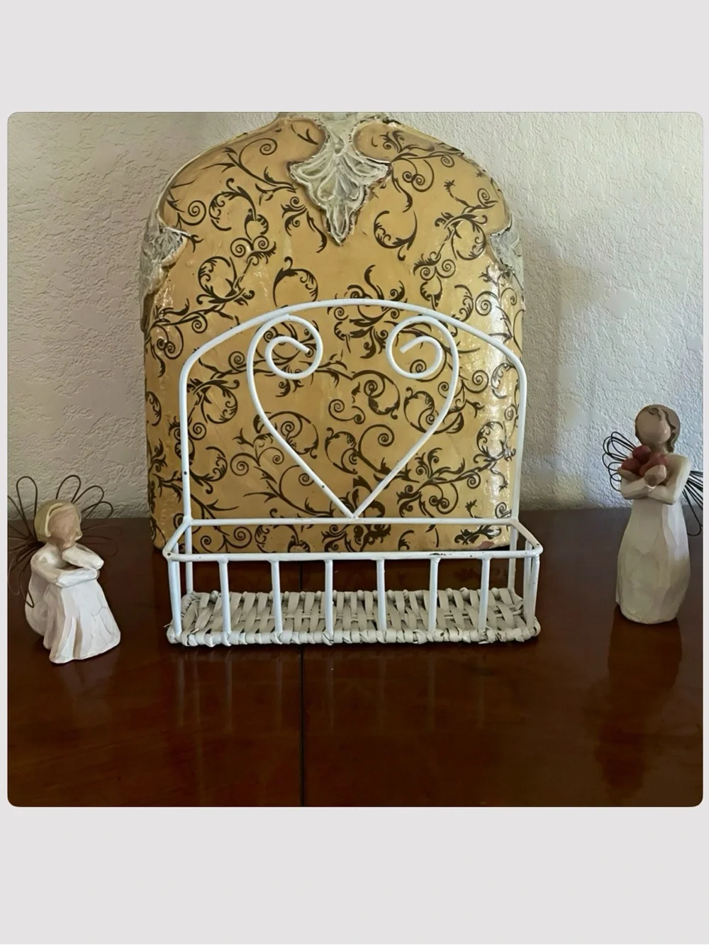 Vintage Shabby Chic Metal Heart Scroll Wicker Wall Organizer Shelf